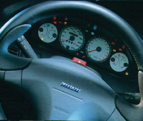 Punto Gt '97: volante e strumentazione...